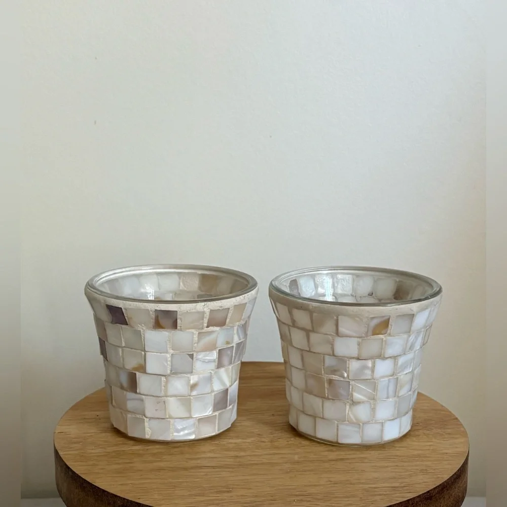 Beautiful ⭐️Yankee Candle White & Pearl Mosaic Glass Votive Holders (Set of 2)